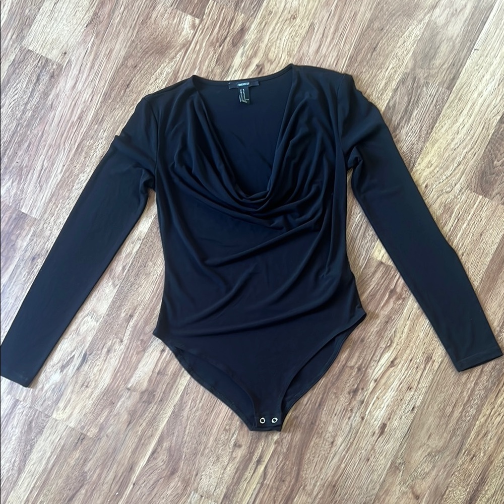 Bundle🌸$15 (3 items from closet)Forever 21 Black Long Sleeve Bodysuit